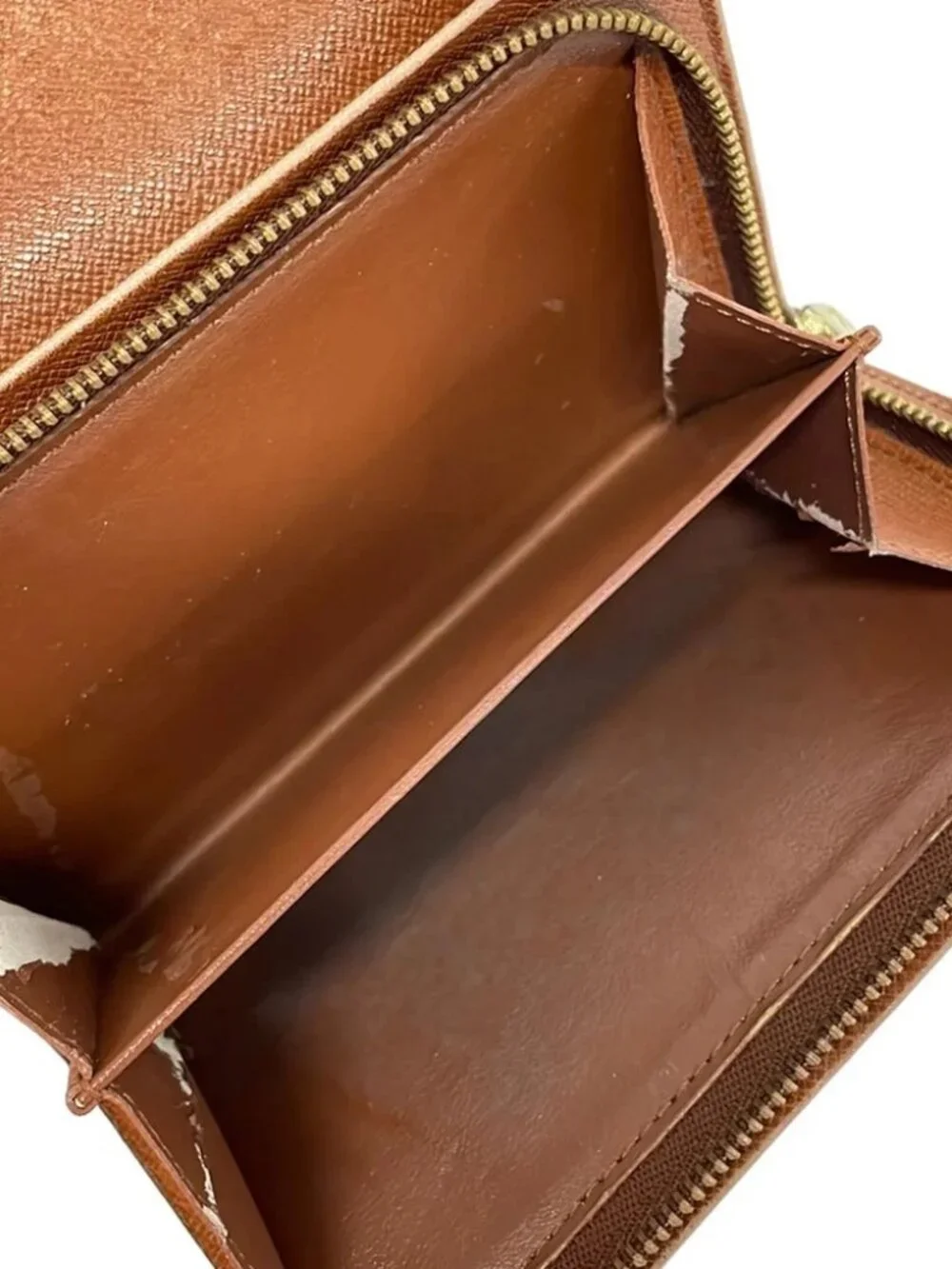 Louis Vuitton accessories	none note	